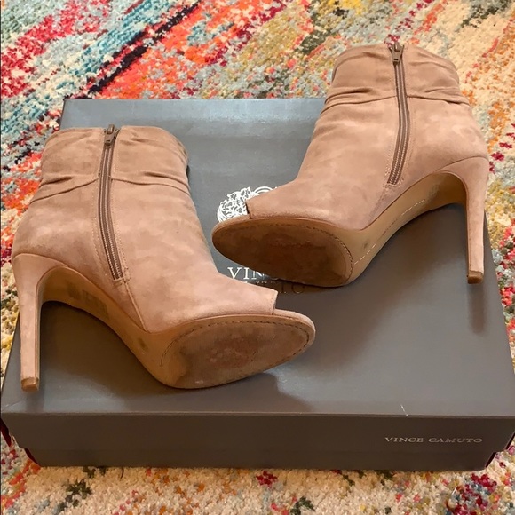 Vince Camuto Kenya peep toe booties - Picture 4 of 6